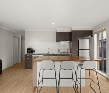 Modern, Low-Maintenance Living in a Prime Langwarrin Location - Photo 6