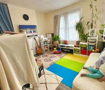 Herbert Road, London, E12 - Photo 4