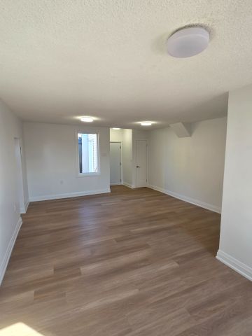 For Lease - 76 Lakeshore Road Unit# 78B, Mississauga, Ontario - Photo 3