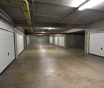 Mooi 2-slpk appartement met garagebox in centrum - Photo 4
