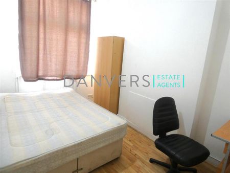 4 bedroom terraced house to rent - Photo 2