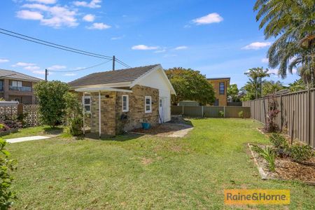 3 BEDROOM BEACHFRONT BEAUTY - Photo 5