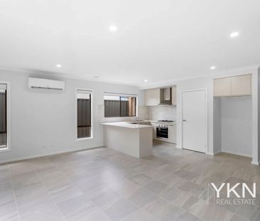 1 Kumara Drive, Manor Lakes, Vic 3024 - Photo 2