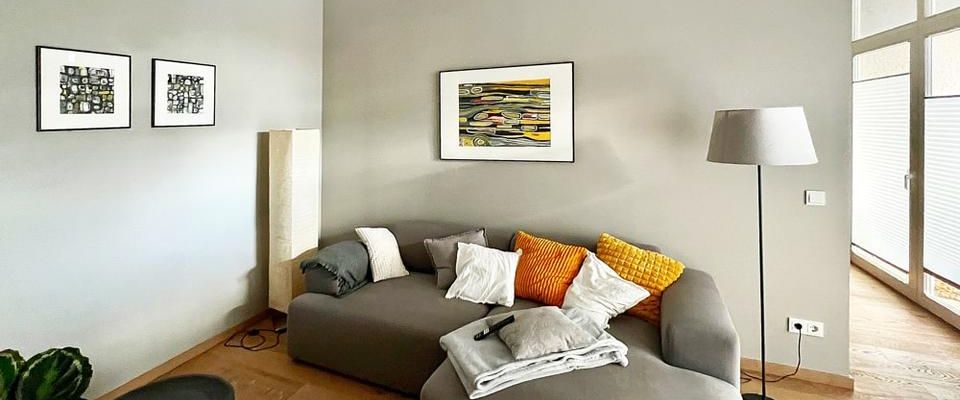 EG-Whg. im sanierten Denkmal mit Einbauküche, Terrasse, Vollbad, TG-Stellplatz, HWR, Keller u. v. m. - Photo 1