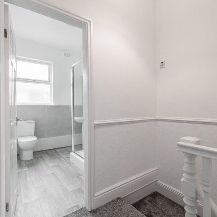 3 Bed End Terrace, Callow Road, L15 - Photo 1