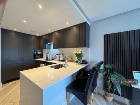 2 bedroom flat to rent - Photo 5