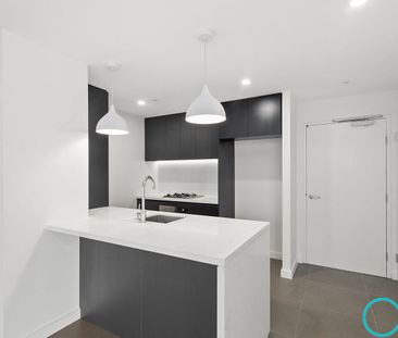 Brand New Luxury Two Bedroom Apartment - Photo 2