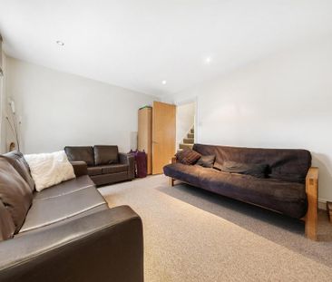 3 bedroom flat to rent - Photo 5