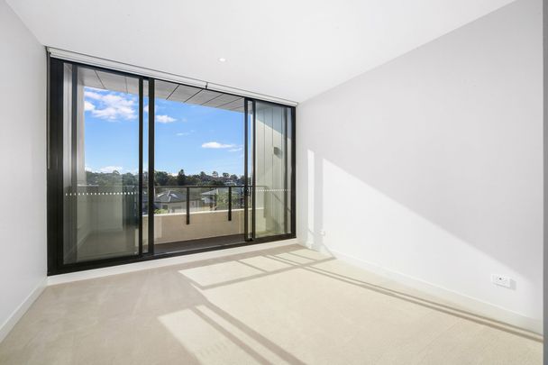 Tri-Level Townhouse I Near New Condition I Double Parking Space - Photo 1