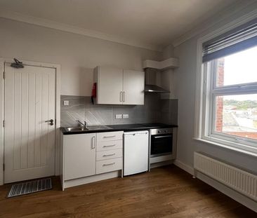 1 bedroom house of multiple occupation to rent - Photo 3