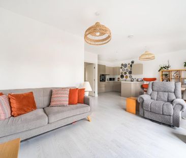 2 bedroom flat to rent - Photo 6