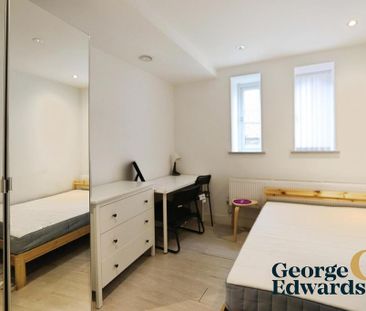 1 bedroom in a house share to rent - Photo 3
