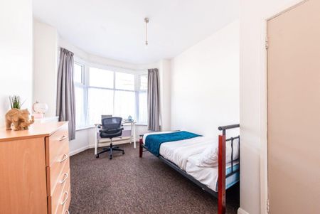 5 bedroom terraced house to rent - Photo 4