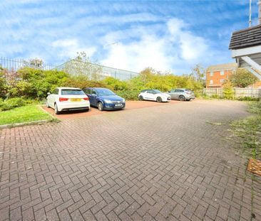 Heathfield Drive, Bootle, Merseyside, L20 - Photo 2