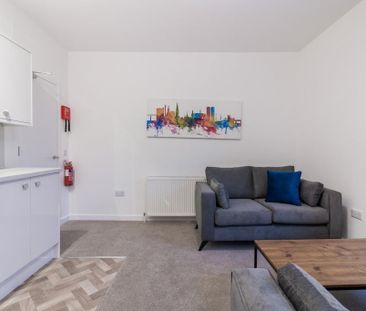 3 bedroom flat to rent - Photo 5