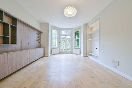 3 bedroom flat to rent - Photo 2