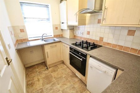2 bedroom terraced house to rent - Photo 2
