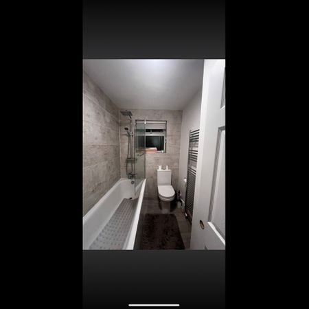 Room in a Shared House, Cranley Road, E13 - Photo 3