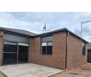 CONVENIENT LOCATION IN TARNEIT - Photo 1