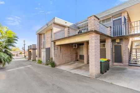 Home For Rent - Photo 3