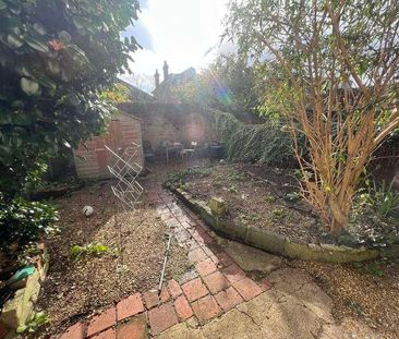 Livingstone Road, SO14 - Photo 2