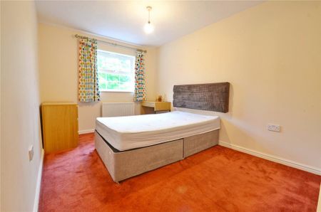 6 bedroom semi-detached house to rent - Photo 2