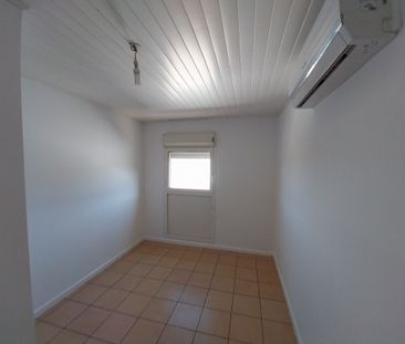 Location Appartement 3 pièces 55m² ST GILLES LES BAINS 97434 - Photo 6