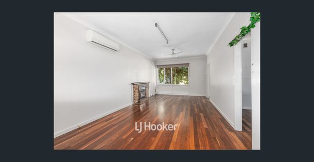 Charming 3 x 1 - Photo 1