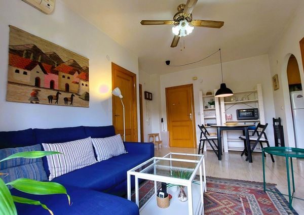 Apartamento 2 dormitorios con piscina al lado del mar