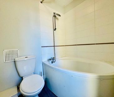 1 bedroom ground floor flat to rent - Photo 2