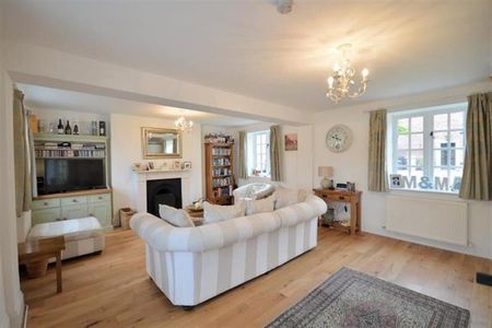 4 Bedroom Detached Available Arranging tenancy - Photo 4