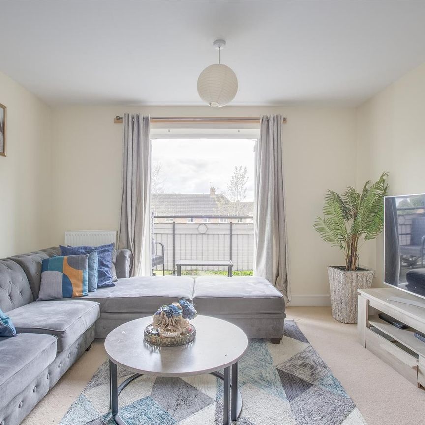 Coxhill Way, Aylesbury - Photo 1