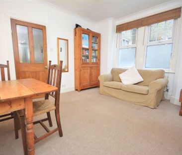 2 bedroom maisonette to rent - Photo 4