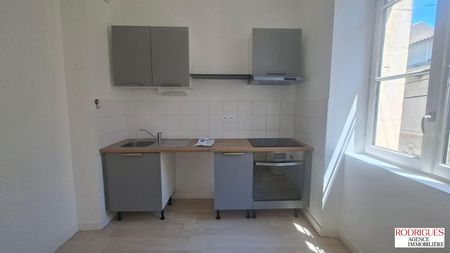 Location Appartement 3 pièces 72m² POITIERS 86000 - Photo 2