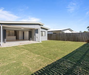 STUNNING MODERN 4 BEDROOM HOME - Photo 6