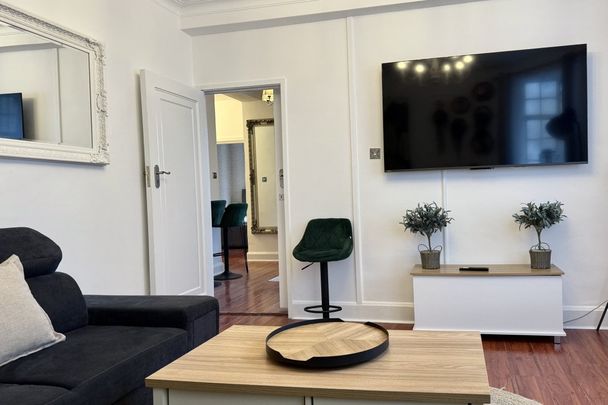 Seymour Street, London - Photo 1