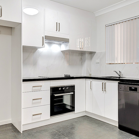 Unfurnished one bedroom apartment - Photo 3