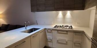 Burnaby Furnished 1 Bedroom + 1 Bath + 1 Parking Condo - Photo 2