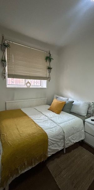 Room in a Shared Flat, Birchington House, E5 - Photo 1