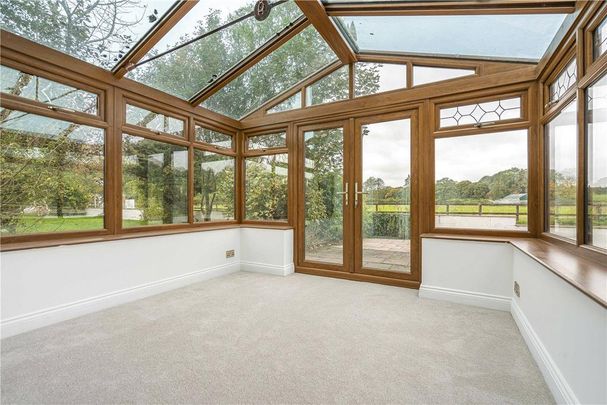 6 bedroom barn conversion to rent - Photo 1