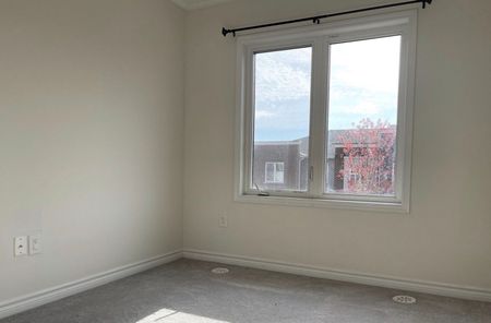 For Lease - 45 Heron Park Place Unit# 11, Toronto, Ontario - Photo 3