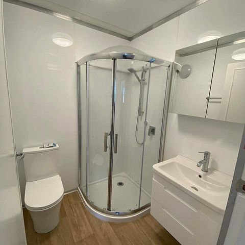 Sunny, Sea Views Close to the city - Photo 1