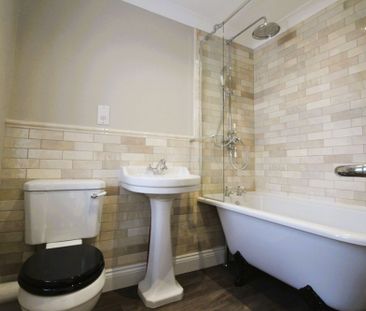 Royal George Road, Burgess Hill, RH15 - Photo 4