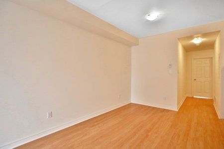 For Lease - 2420 Baronwood Drive Unit# 21-02, Oakville, Ontario - Photo 2