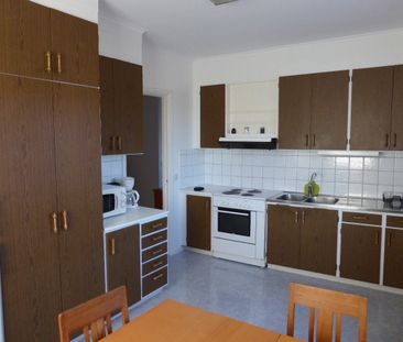 Eneqvistgatan 5, 1:a på övre plan i 2-familjshus - Photo 3