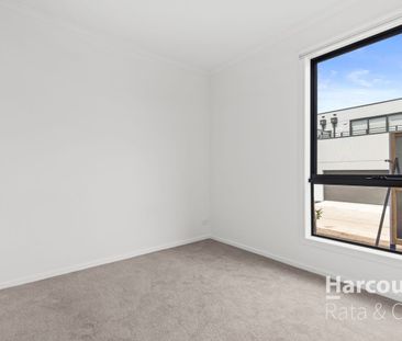 Experience Luxury in This Brand-New Designer Townhouse - Photo 4