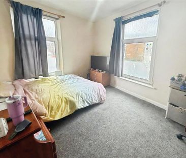2 bedroom maisonette to rent - Photo 5