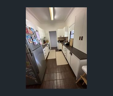 Brick Family Home - Photo 2