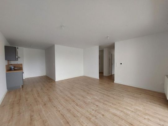 Location Appartement 3 pièces 71m² LE MESNIL ESNARD 76240 - Photo 1