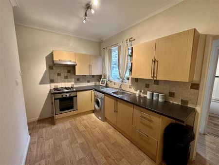 2 bedroom terraced house to rent - Photo 4